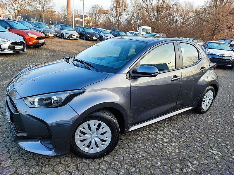 Toyota Yaris Hybrid Business Edition+Navi+Sitzheizung+Kamera